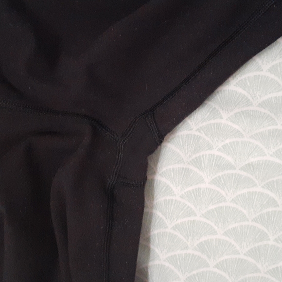 Lululemon Yoga Pants 8 - Picture 5 of 9
